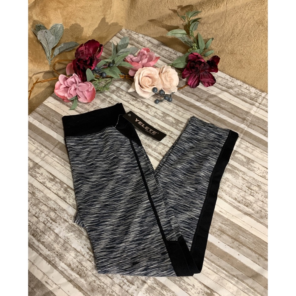 4/$15 Space Dye Grey Leggings